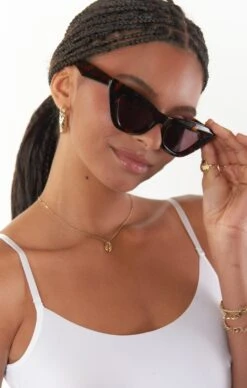 Show Me Your Mumu Banbè Eyewear The Helena Sunglasses ~ Havana Tort -Show Me Your Mumu shadesofpinck 3.940238