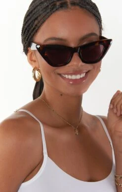 Show Me Your Mumu Banbè Eyewear The Helena Sunglasses ~ Havana Tort -Show Me Your Mumu shadesofpinck 3.940244