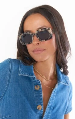 Show Me Your Mumu Banbè Eyewear The Kendall Sunglasses ~ Ivory Tort