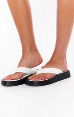 Show Me Your Mumu Billini Yogi Sandals ~ White -Show Me Your Mumu subridal bricourtney 3.85898