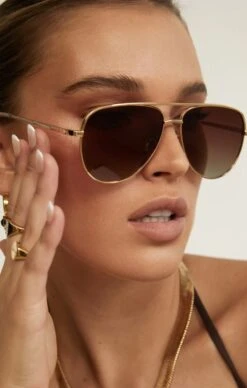 Show Me Your Mumu Banbè Eyewear The Taylor Aviator Sunglasses ~ Gold/Brown Fade