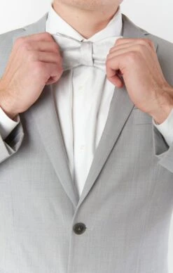 Show Me Your Mumu Josh Bow Tie ~ Silver Floral Luxe Satin 10 Show Me Your Mumu Josh Bow Tie ~ Silver Floral Luxe Satin -Show Me Your Mumu tiebar 12.626707