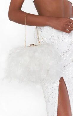 Show Me Your Mumu Fae Faux Feather Purse ~ White 14 Show Me Your Mumu Fae Faux Feather Purse ~ White -Show Me Your Mumu torijudah 2.735990