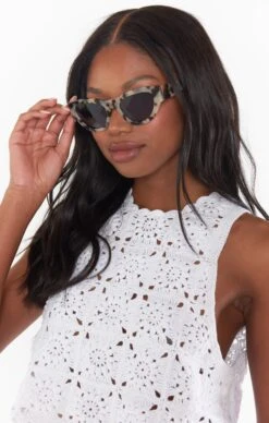Show Me Your Mumu Banbè Eyewear The Carla Sunglasses ~ Blonde Tort -Show Me Your Mumu torijudah 2.736018