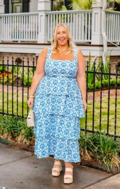 Show Me Your Mumu Meg Midi Dress ~ Teagan Floral 38 Show Me Your Mumu Meg Midi Dress ~ Teagan Floral -Show Me Your Mumu wbmm 3of259 9ebdd4a7 6895 4014 9365 c58e630a4d6f